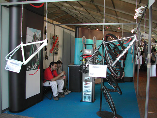 Salon du Roc d'Azur 2002 - 48.jpg - biking66.com