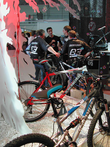 Salon du Roc d'Azur 2002 - 71.jpg - biking66.com
