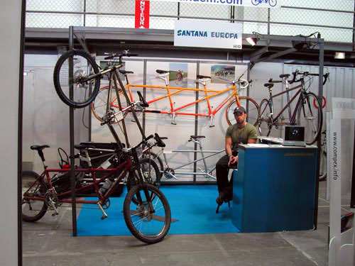 Salon du Roc d'Azur 2003 (tandem) - DSCN2119.jpg - biking66.com