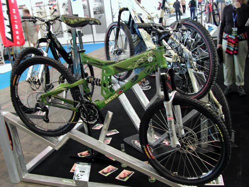 Salon du Roc d'Azur 2003 - DSCN2129.jpg - biking66.com