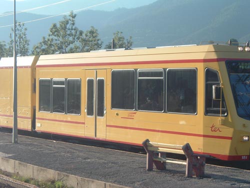 Train jaune version courte - 2006_0806trainjaune0013.jpg - biking66.com