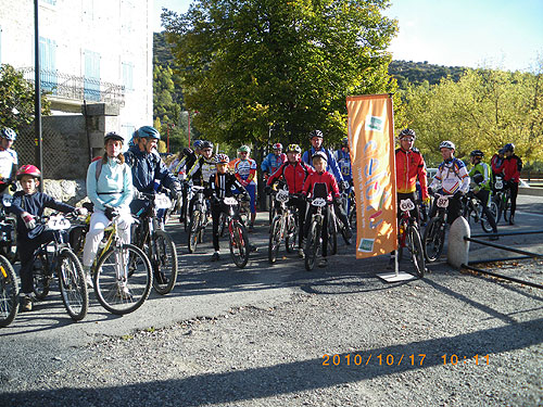 Rando VTT d'Angoustrine - Rando finale du trophe Pyrnes Roussillon 2010 - rando-vtt-030.jpg - biking66.com